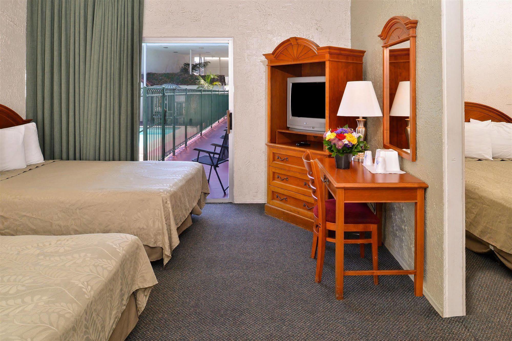 Americas Best Value Inn Loma Lodge San Diego Exterior photo